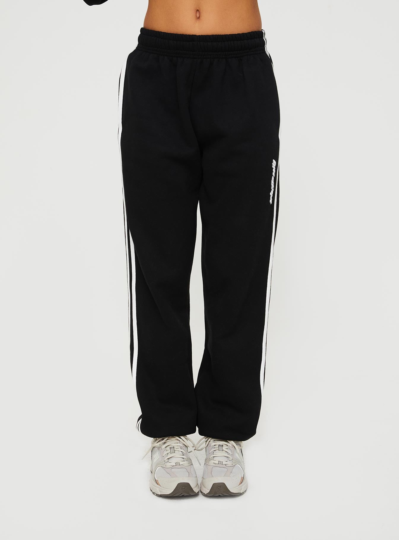 Princess polly track pants stripe black / white