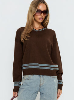 front view of model wearing Princess Polly Yarnia V Neck Jumper Brown / Blue regular 