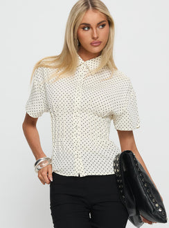 Dannica Cinched Short Sleeve Shirt Cream Polka