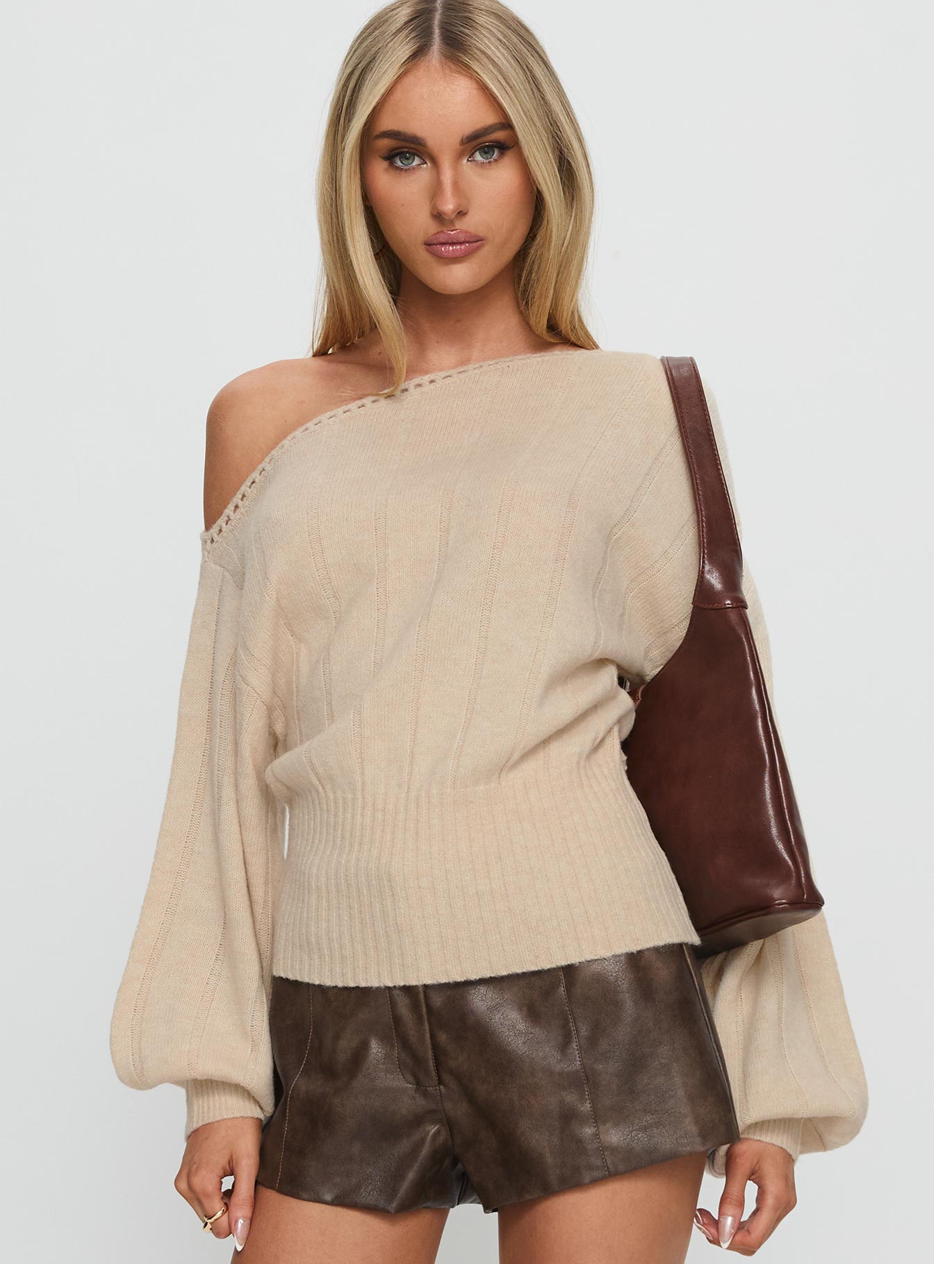 ジェニ着用 unif polly sweater クリーム Jackeline Off Shoulder Rib Jumper Cream | Princess Polly