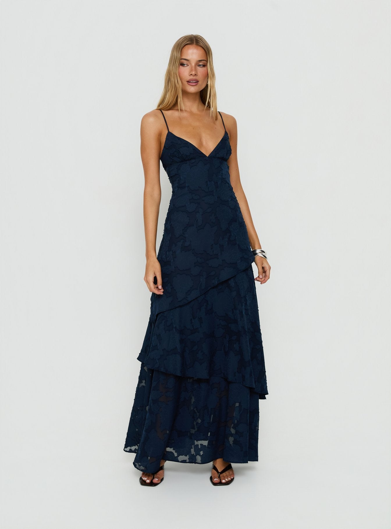 ワンピース Back Ribbon Floral Tiered Long Dress Lyricah Tiered Tie Back Maxi Dress Navy | Princess Polly