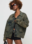 Denim jacket Oversized fit, drop shoulder, classic collar, button fastening, twin breast pockets Non-stretch material, unlined 