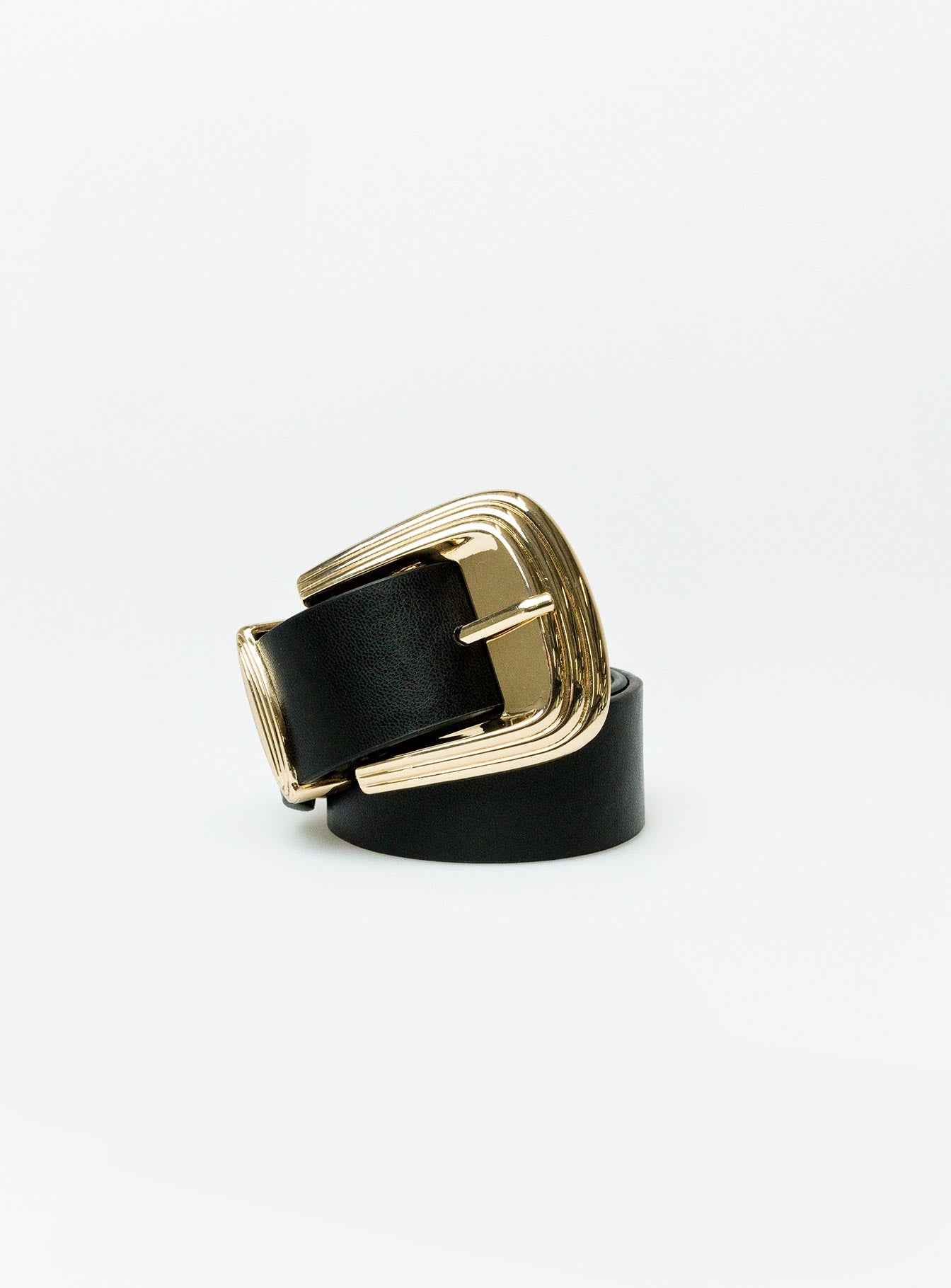 Belt Faux leather  Gold toned buckle 