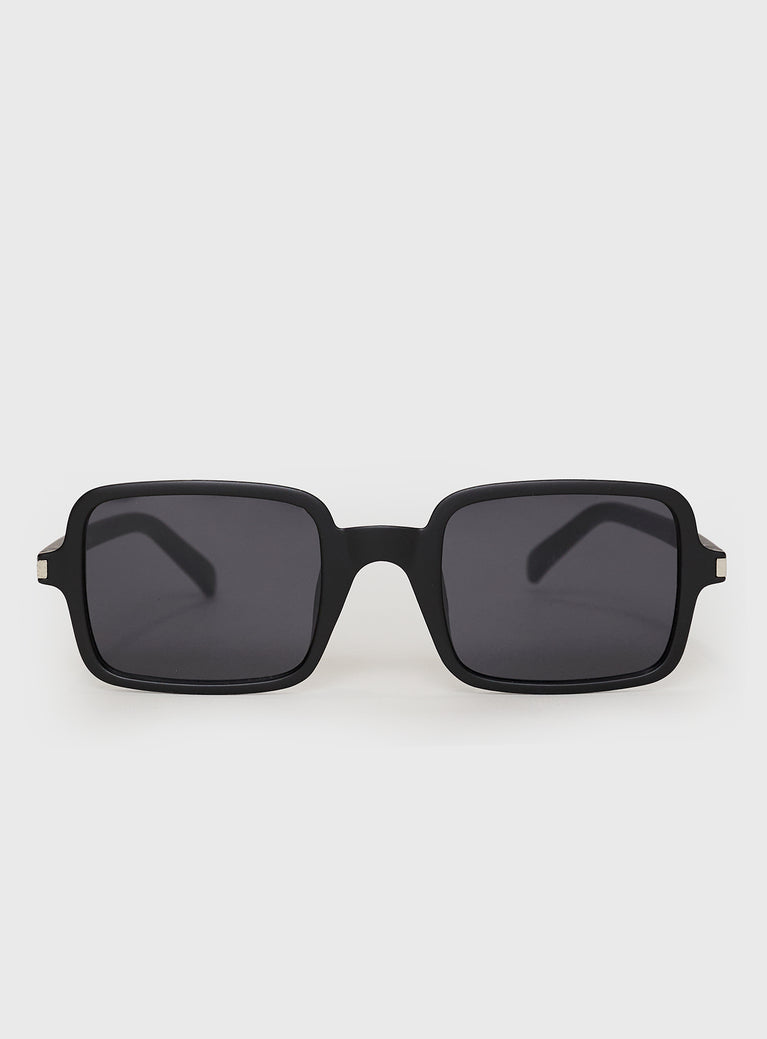 Ignatius Sunglasses Black