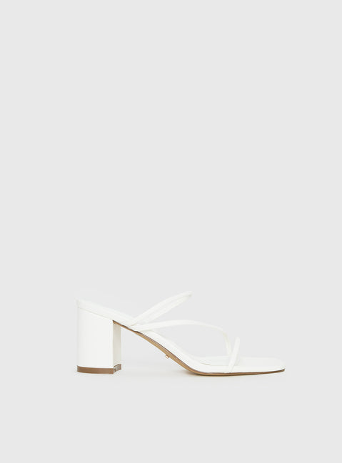 Billini Yazmin Heels White