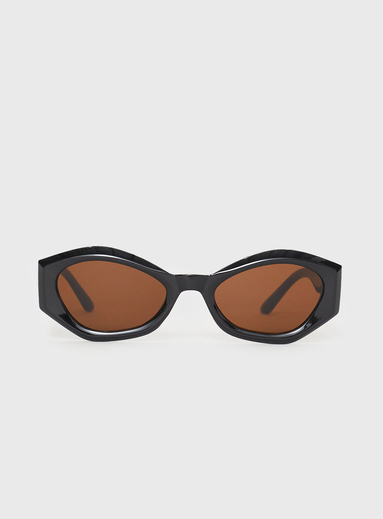 Sunglasses Moulded nose bridge, brown tinted glass, black frame