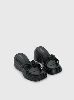 Therapy Flaunt Platform Flower Detail Sandals Black