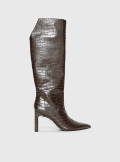 Good Judgement Knee High Boots Chocolate