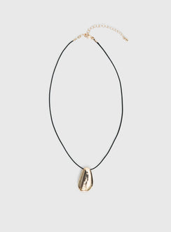 Prominent Pendant Necklace Gold