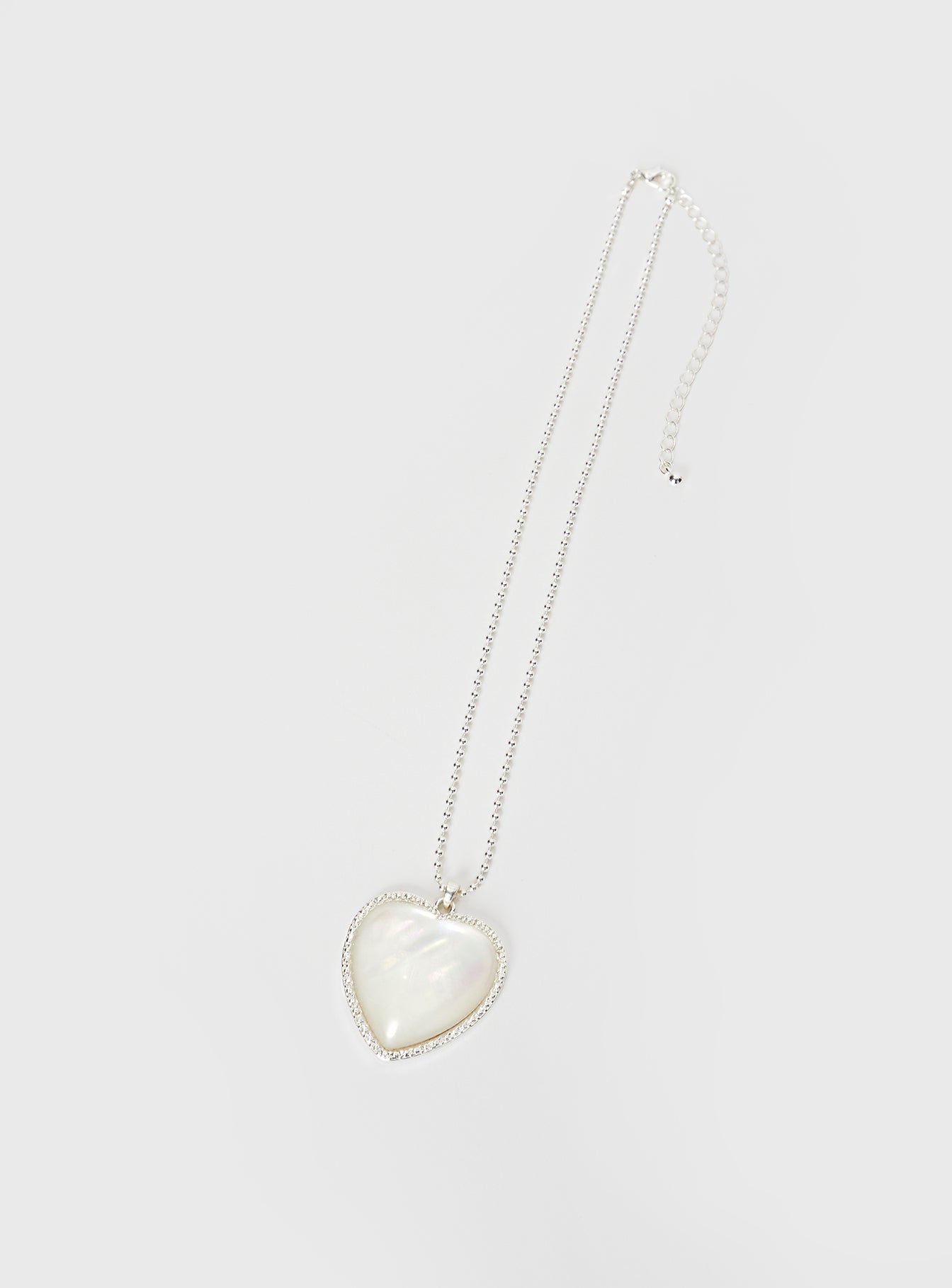 Silver-toned necklace Large heart pendant, lobster clasp fastening