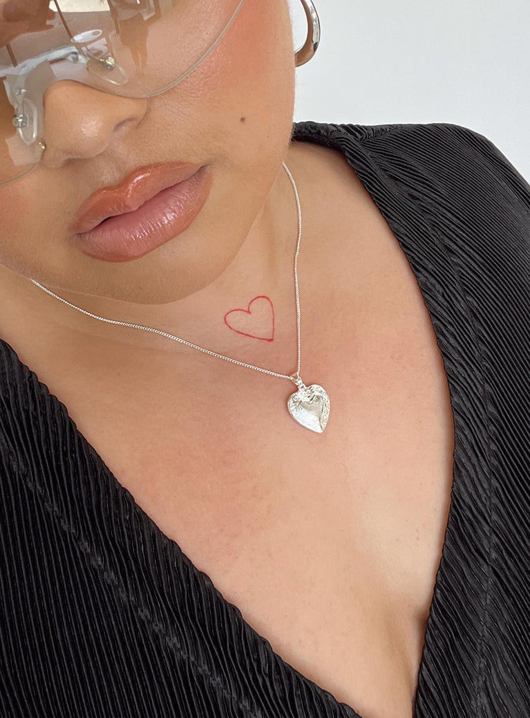 Necklace Dainty chain  Heart pendant  Lobster clasp fastening 
