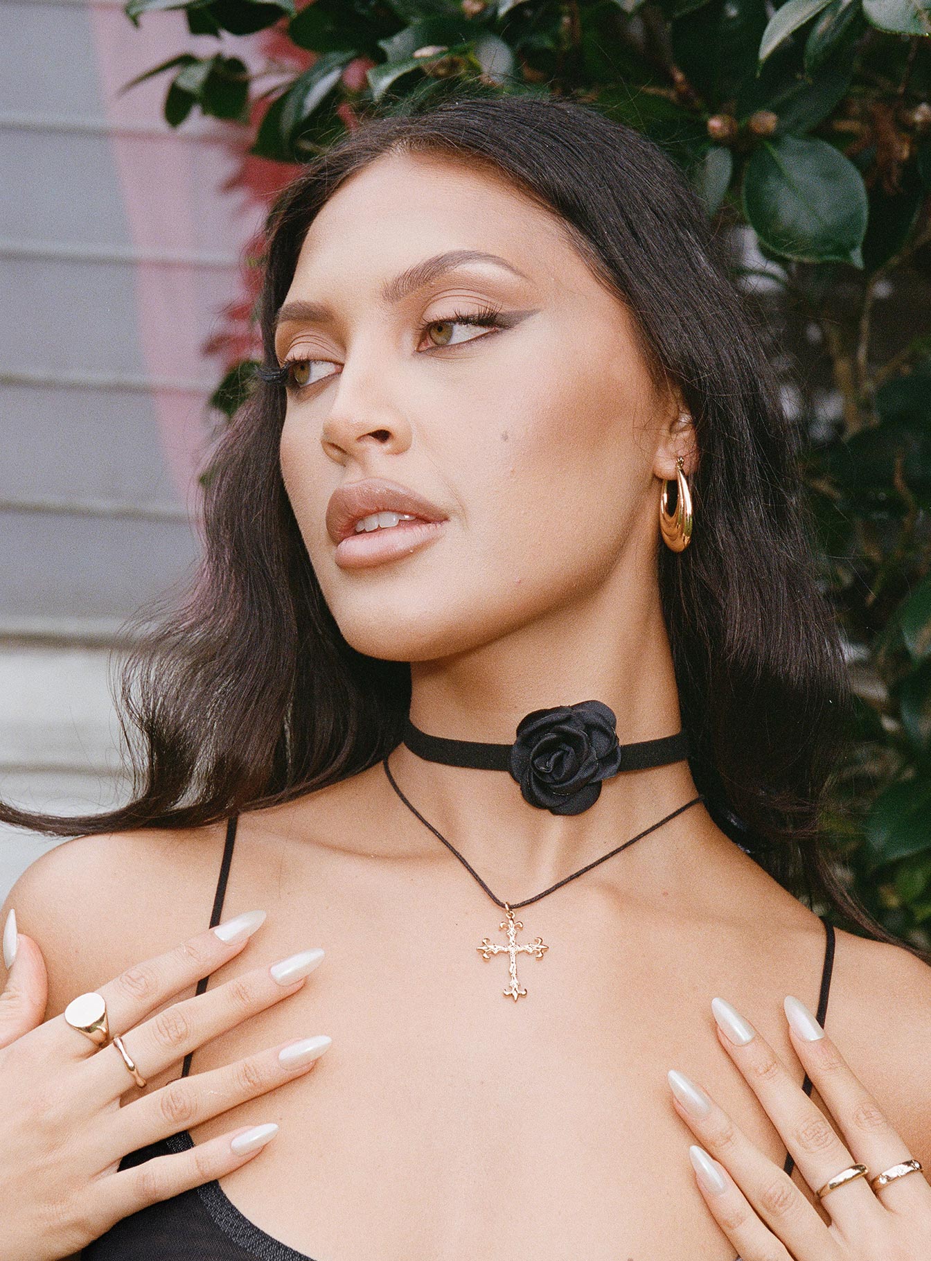 Neck choker clearance tie