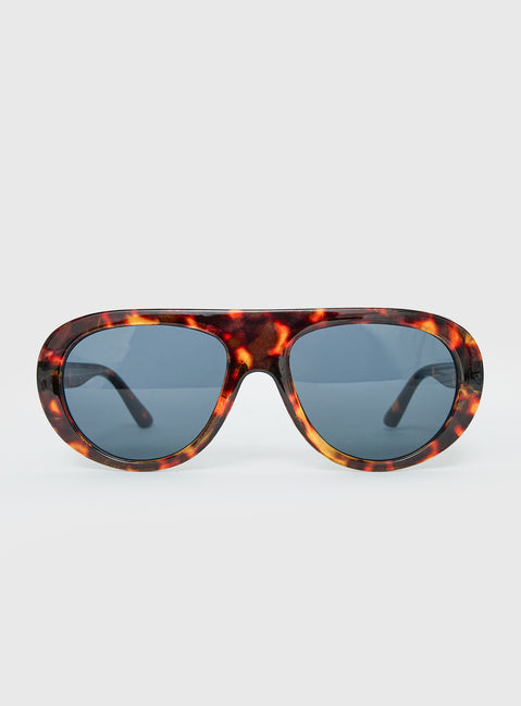 Amorra Oversized Aviator Sunglasses Tort