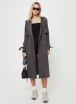 Trench coat Relaxed fit, wide lapel collar, double-breasted front, tie fastening, belt loops with detachable belt, twin hip pockets