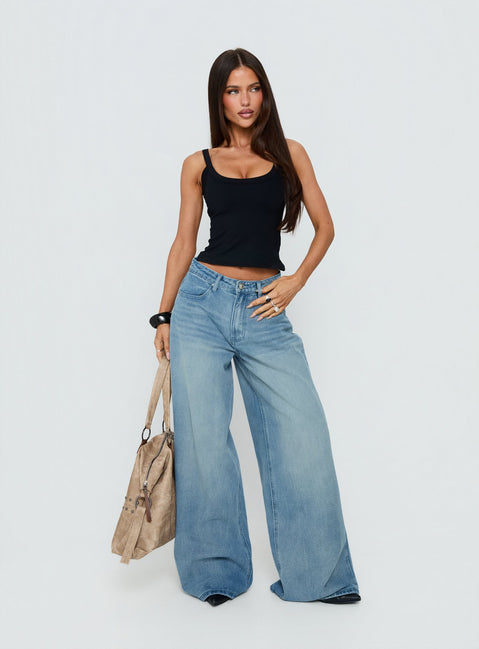 Naylor Mid Rise Wide Leg Jeans Light Wash Denim Light Blue Wash Petite