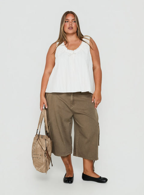 Hudsen Longline Cargo Shorts Khaki Curve