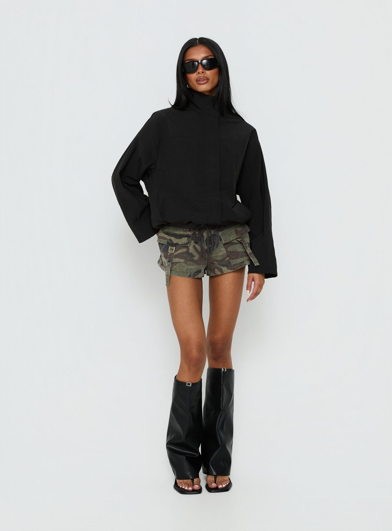 Shoreline Windbreaker Jacket Noir | Princess Polly
