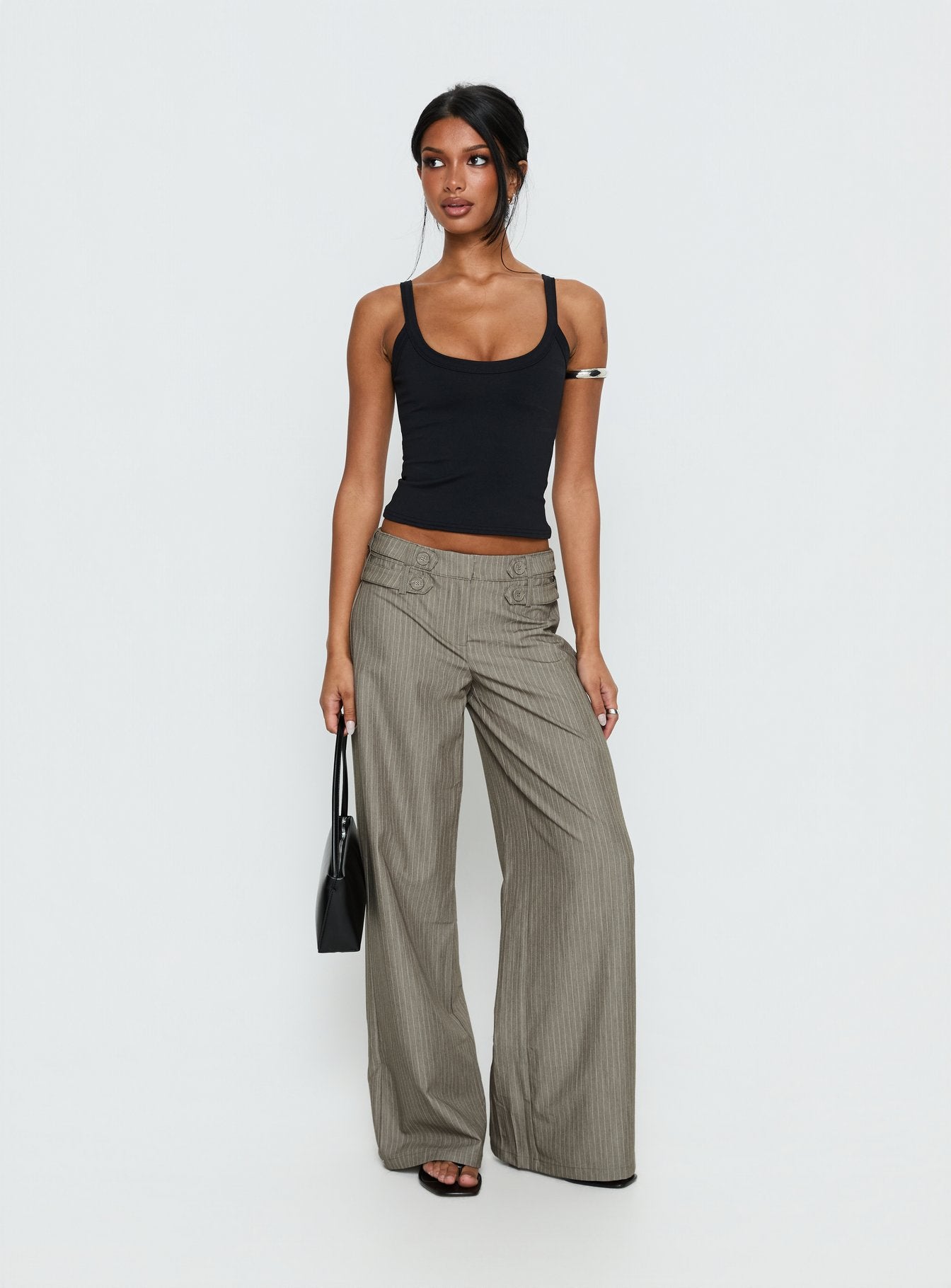 ボーダーズアットバルコニー フリルスリーブ オールインワン パンツ Jette Tailored Buckle Pant Taupe Pinstripe | Princess Polly