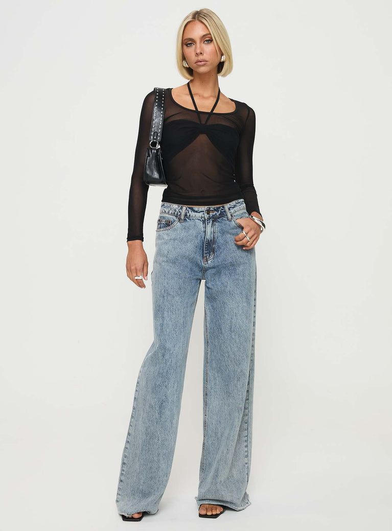 Two-piece top Long sleeve mesh top, crew neckline Halter neck crop top, knot detail at bust, tie fastening at back of neck Good stretch, lined crop