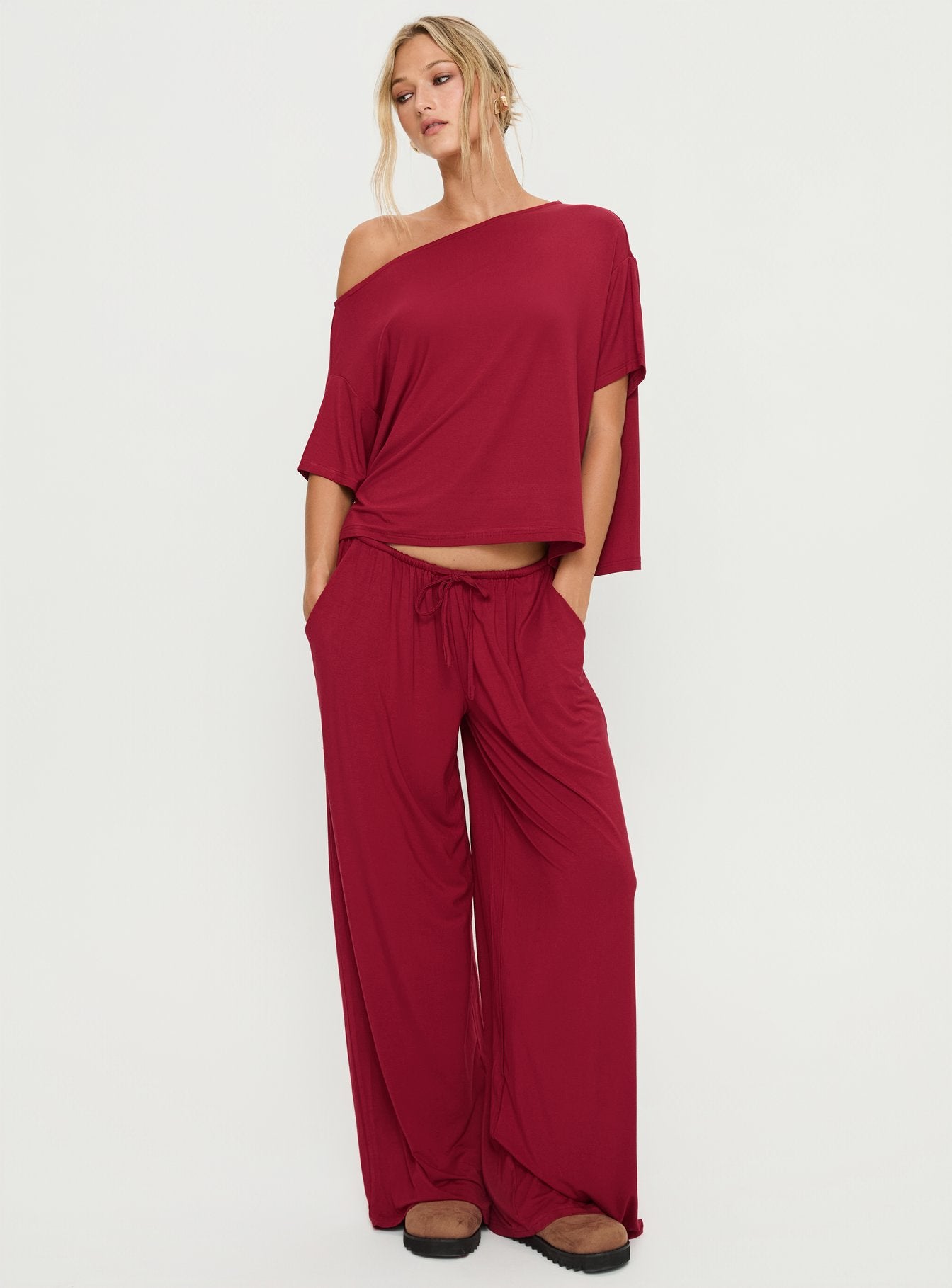 Cozy Hour Sleep Relaxed Off Shoulder Top Red