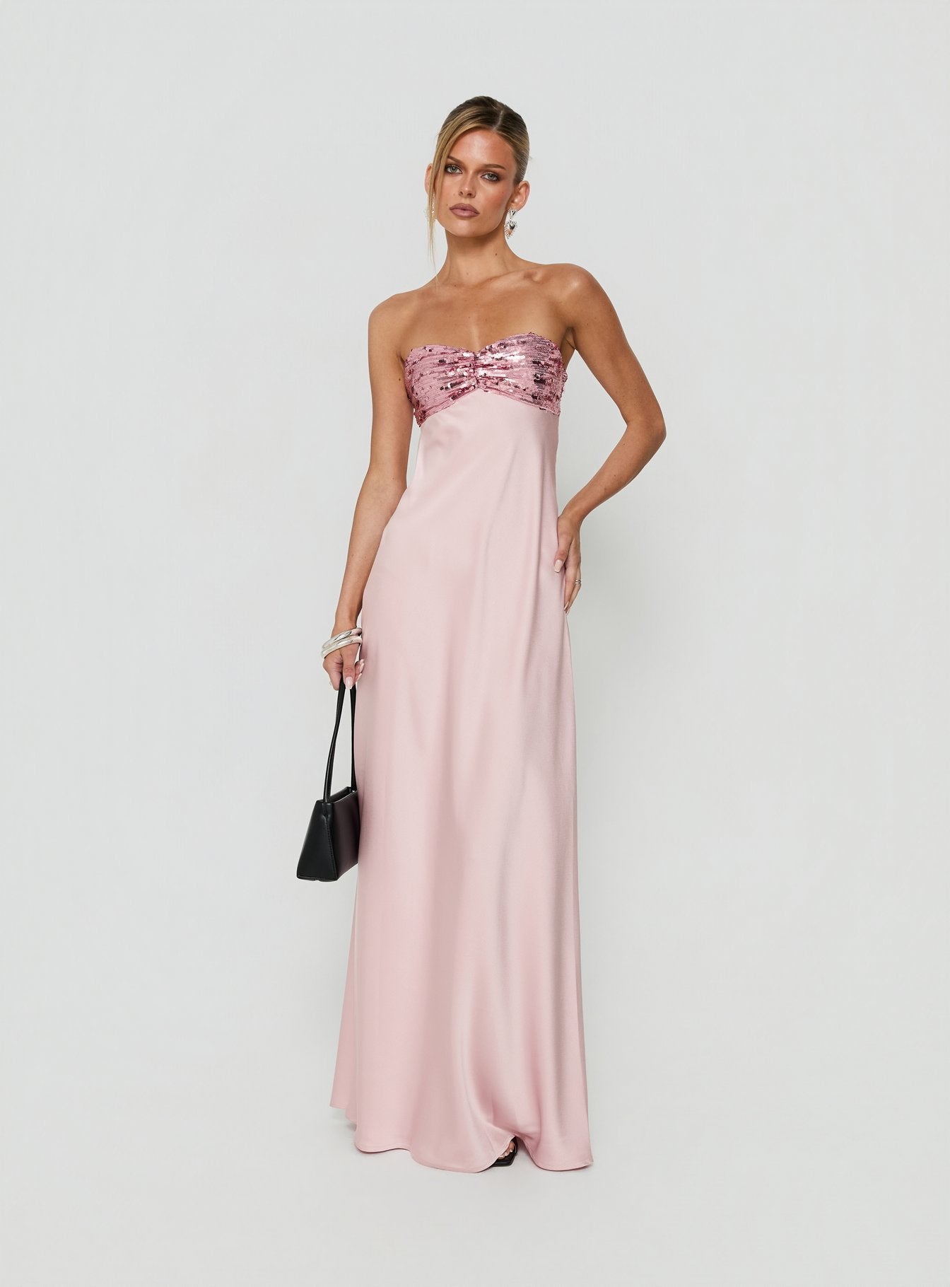 pink sequin strapless dress Bustier Crystal Maxi This sexy gown features a strapless sweetheart neckline and a sexy thigh high slit Strapless Sequin Beaded Tulle Stunning