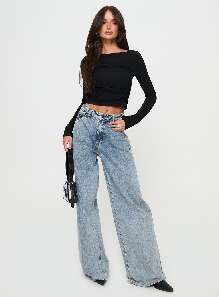 Long sleeve crop top Wide neckline, ruching at sides