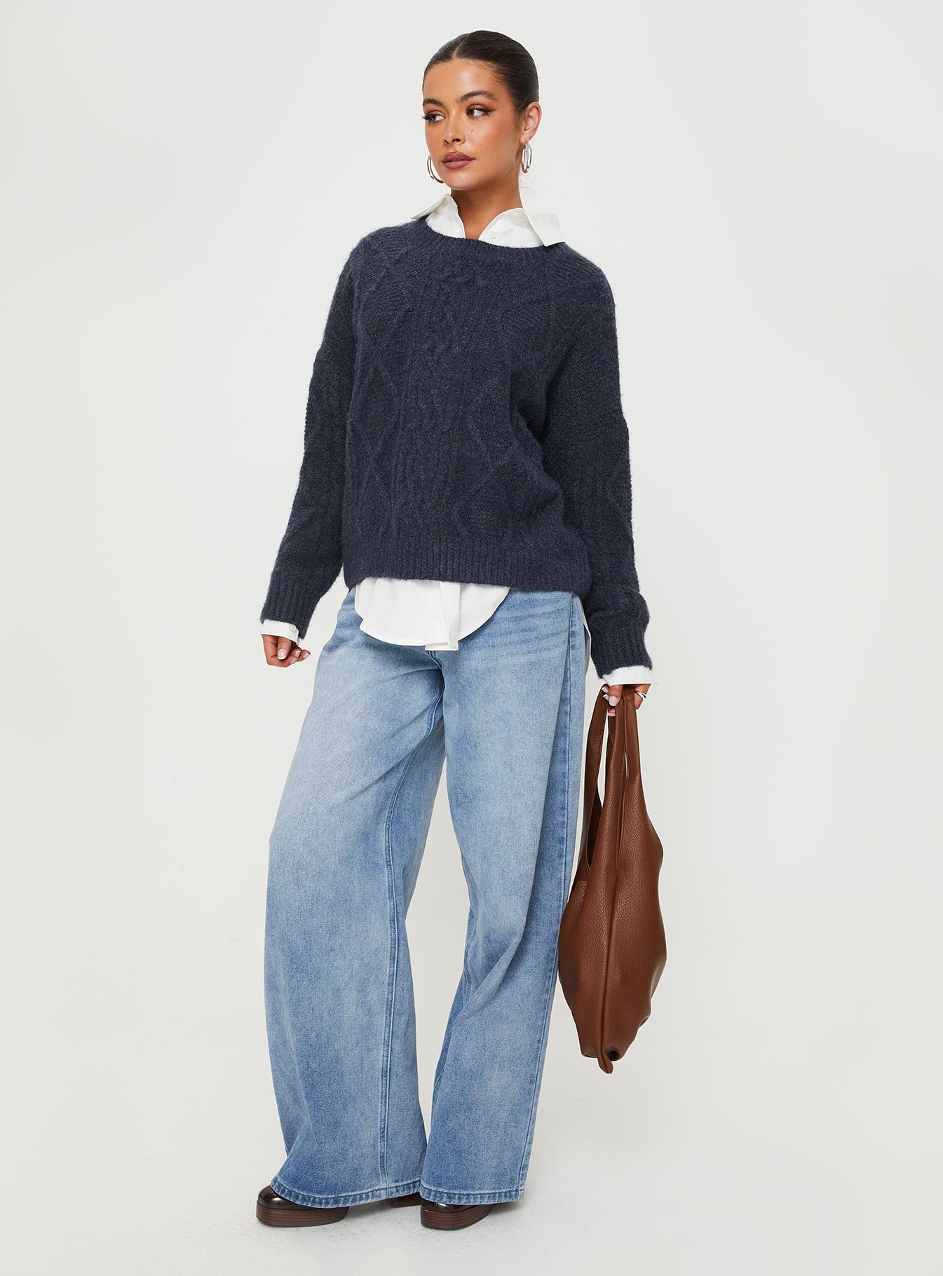 Canlish cable knit sweater navy