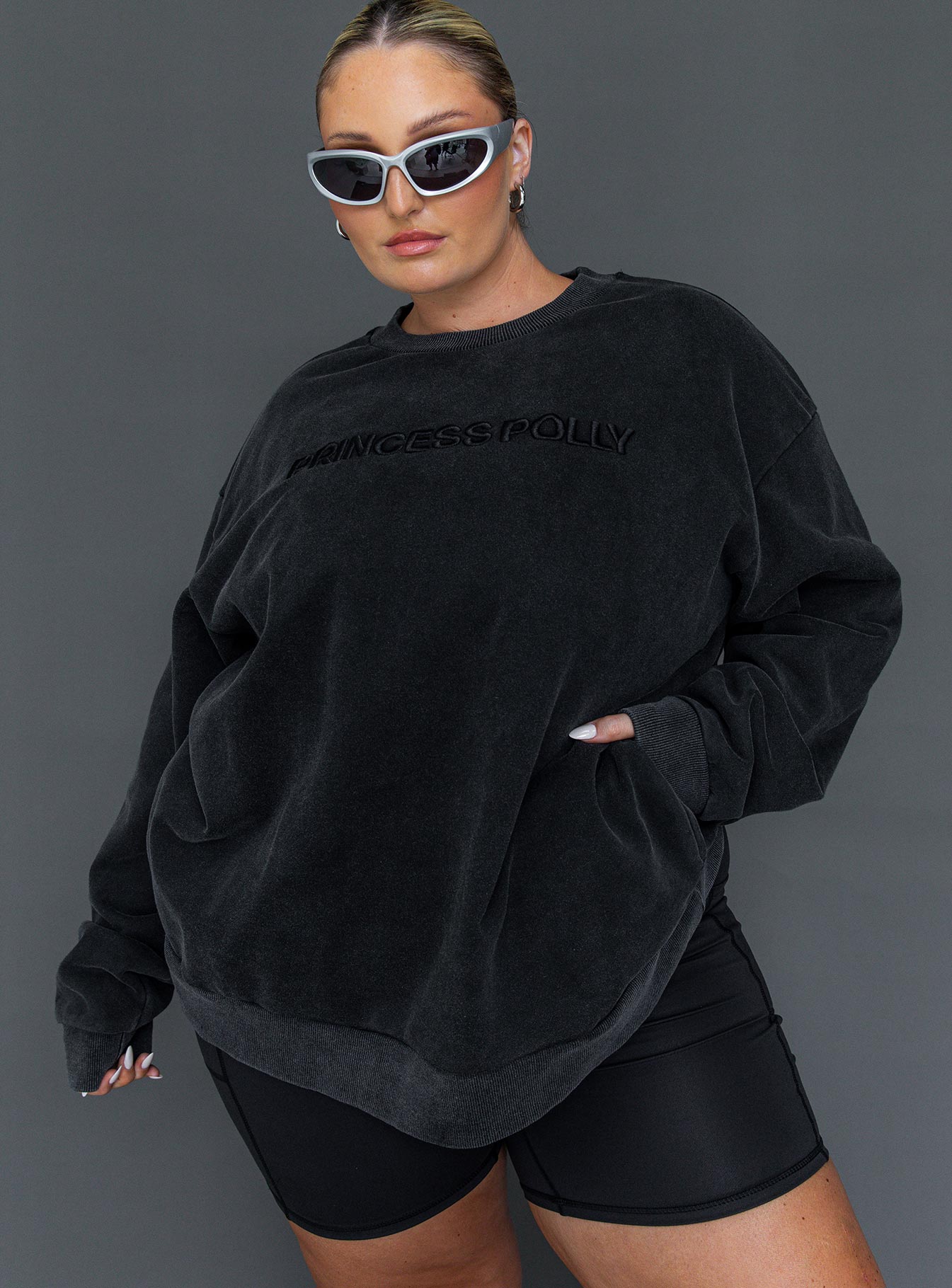 Fearlessness activewear crew neck sweatshirt black curve