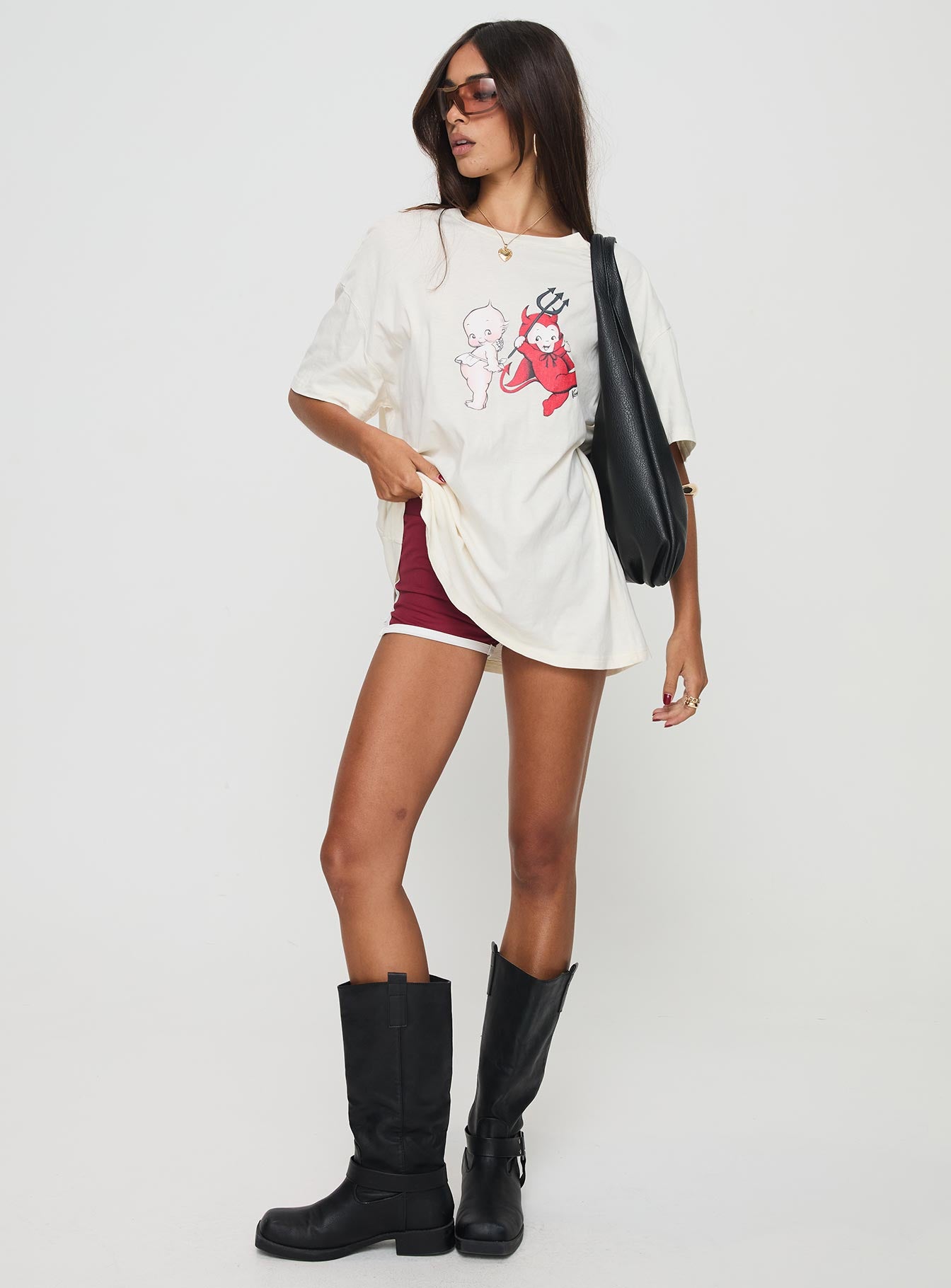 Kewpie Angel Vs Devil Oversized Tee White | Princess Polly