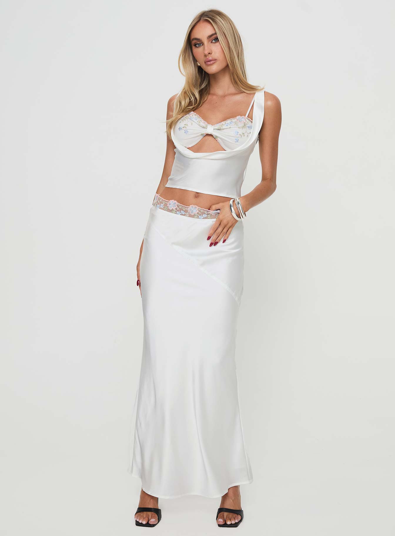 Matching set Silk material look, floral lace detail on bust & waistline, adjustable straps, cowl neckline, invisible zip fastening  Non-stretch material, fully lined  Cold gentle machine wash 