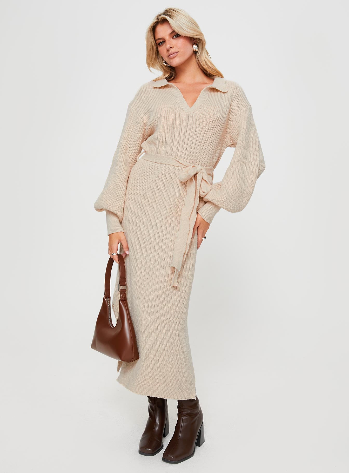 Talia flutter sleeve outlet maxi dress