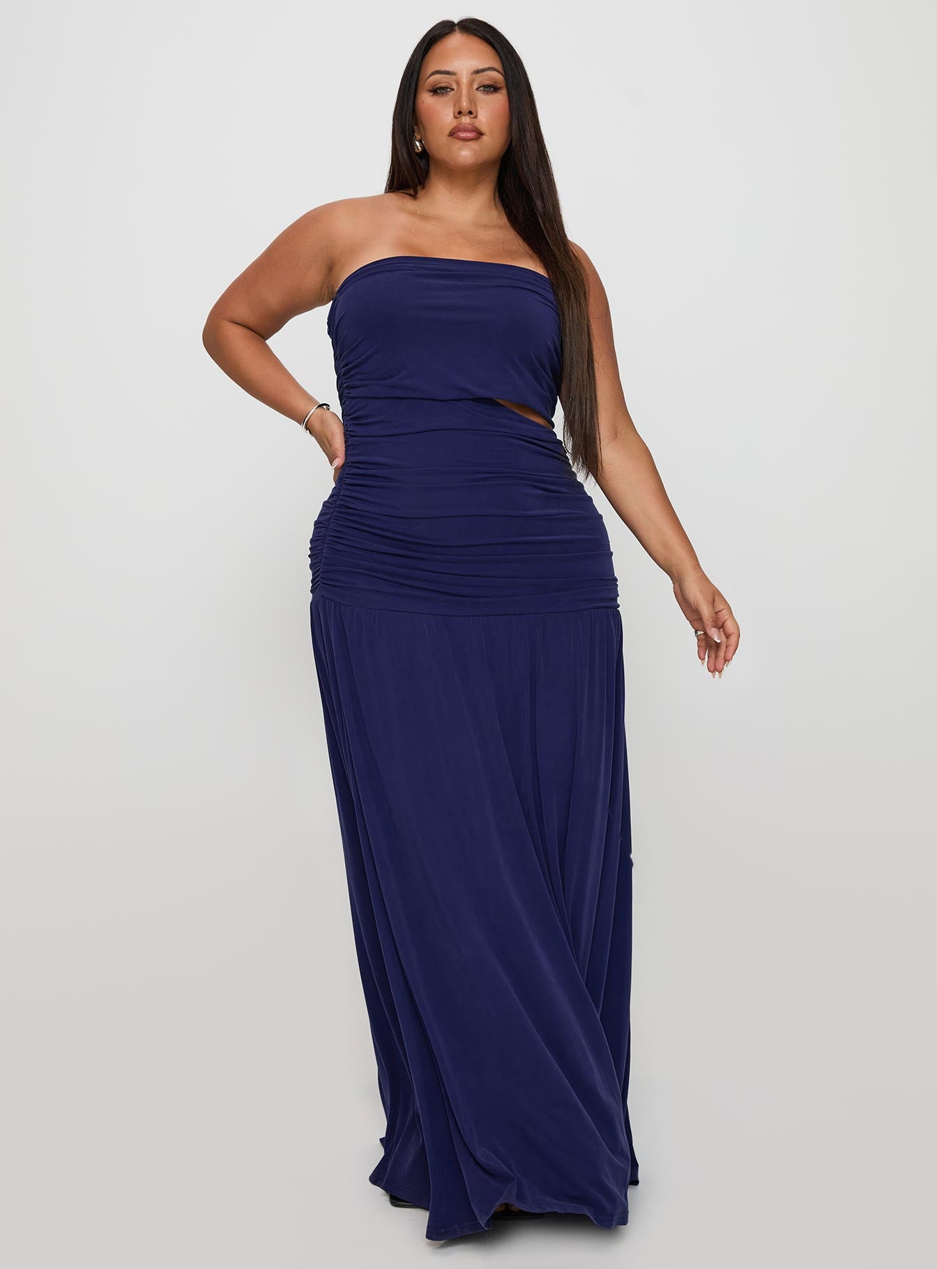 Grandeur Strapless Maxi Dress Navy Curve | Princess Polly