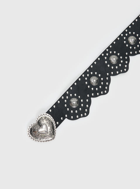 Outta Town Heart Buckle Belt Black / Silver