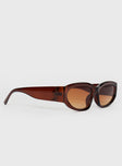 Sunglasses Moulded nose bridge, slim design, lightweight
