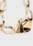 Gold-toned chain belt Chunky style, lobster clasp fastening, lightweight