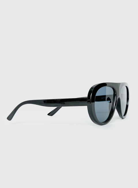 Amorra Oversized Aviator Sunglasses Black