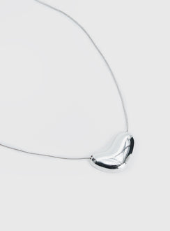 Noteworthy Pendant Necklace Silver