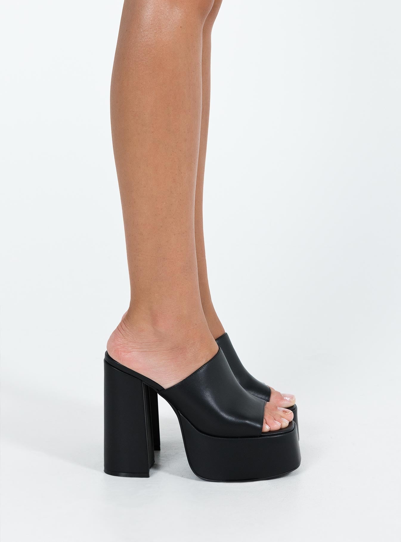High Heel Chunky Platform Heel Sandals (Black/White) - White Wide Strap / 4  | Platform heels chunky, Black sandals heels, Platform sandals heels