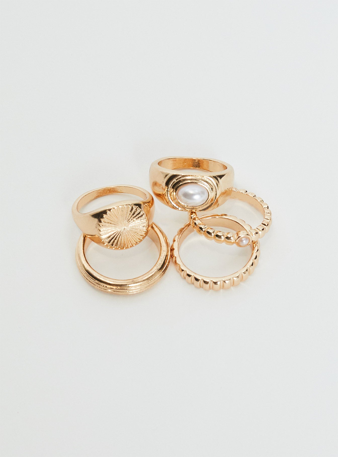 Gold-toned ring pack Pack of five, chunky style, pearl detail, lightweight