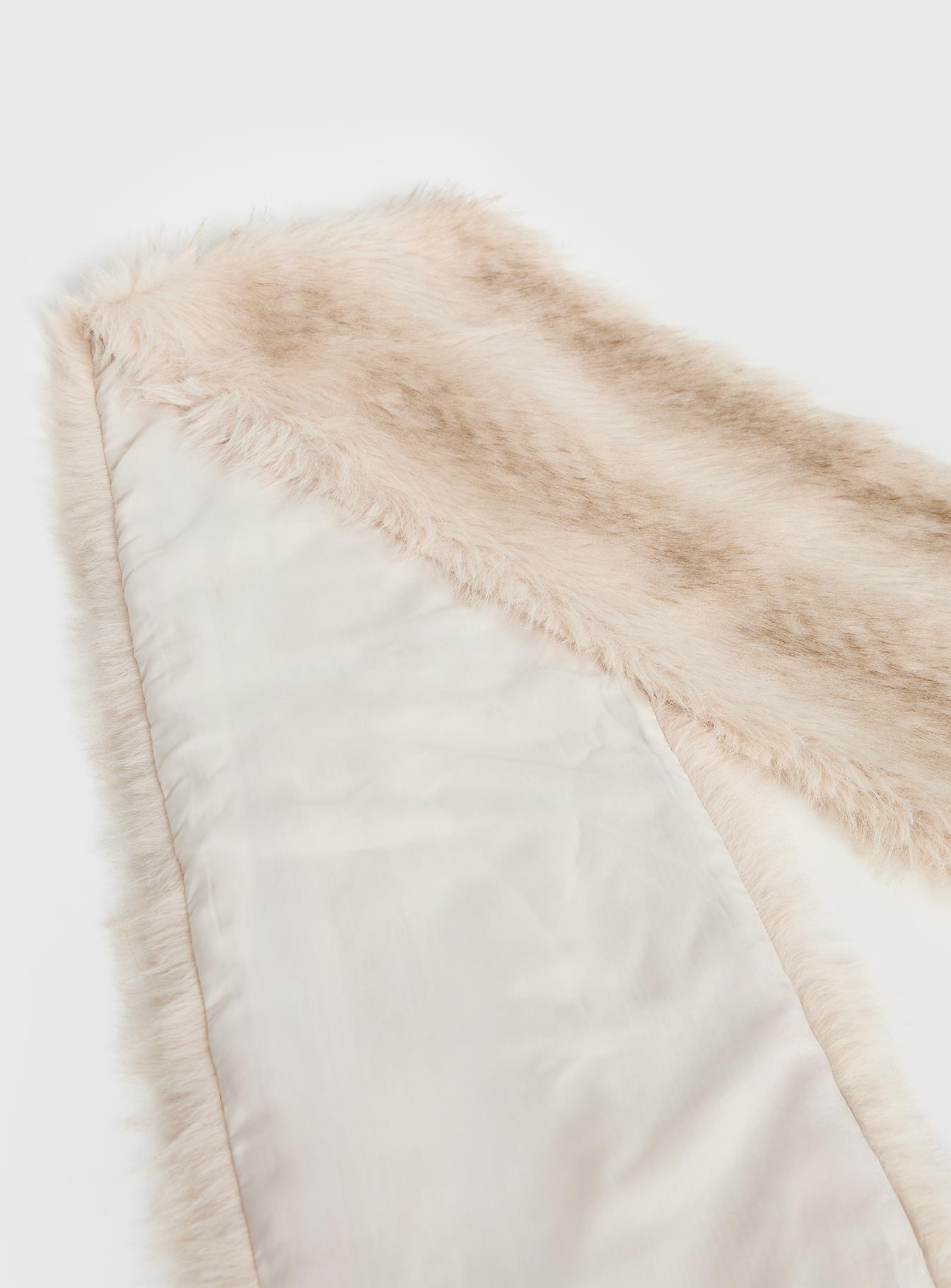 plllllleeeasse プリーズ fleece scarf マフラー Freeze Fully Scarf Beige | Princess Polly