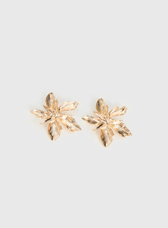 Impeccable Earrings Gold