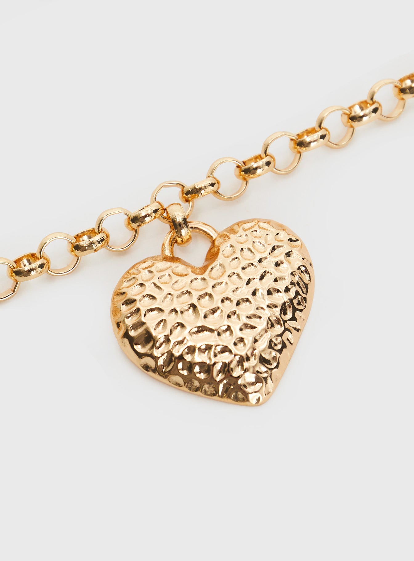Necklace Gold-toned, heart shaped pendant, lobster clasp fastening