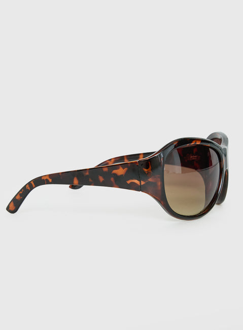 Everett Oversized Sunglasses Tort