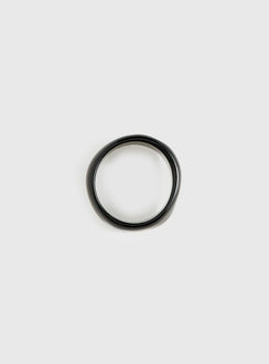 Madlen Resin Cuff Black