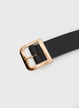 Faux leather belt Gold-toned hardware, buckle fastening