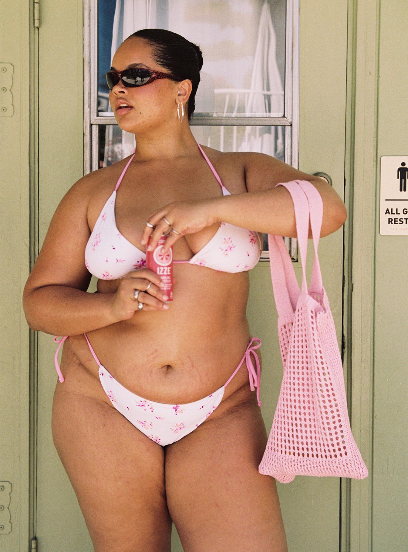 Graphic print bikini bottoms Tie side, high cut, cheeky bottom, adjustable coverage Good stretch, fully lined 