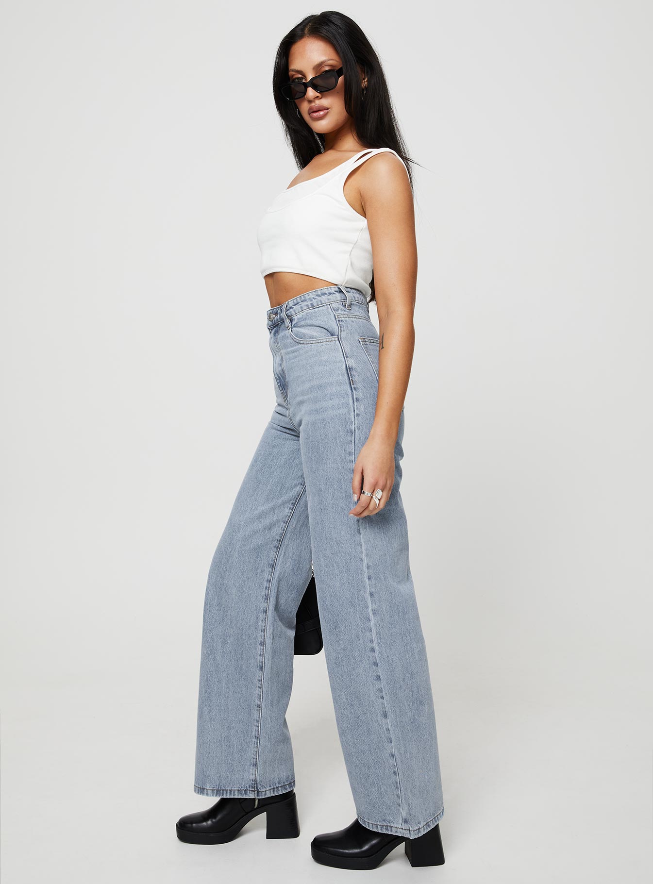 Front view of model wearing  front Princess Polly Mid Rise  Nicolo Jeans Denim