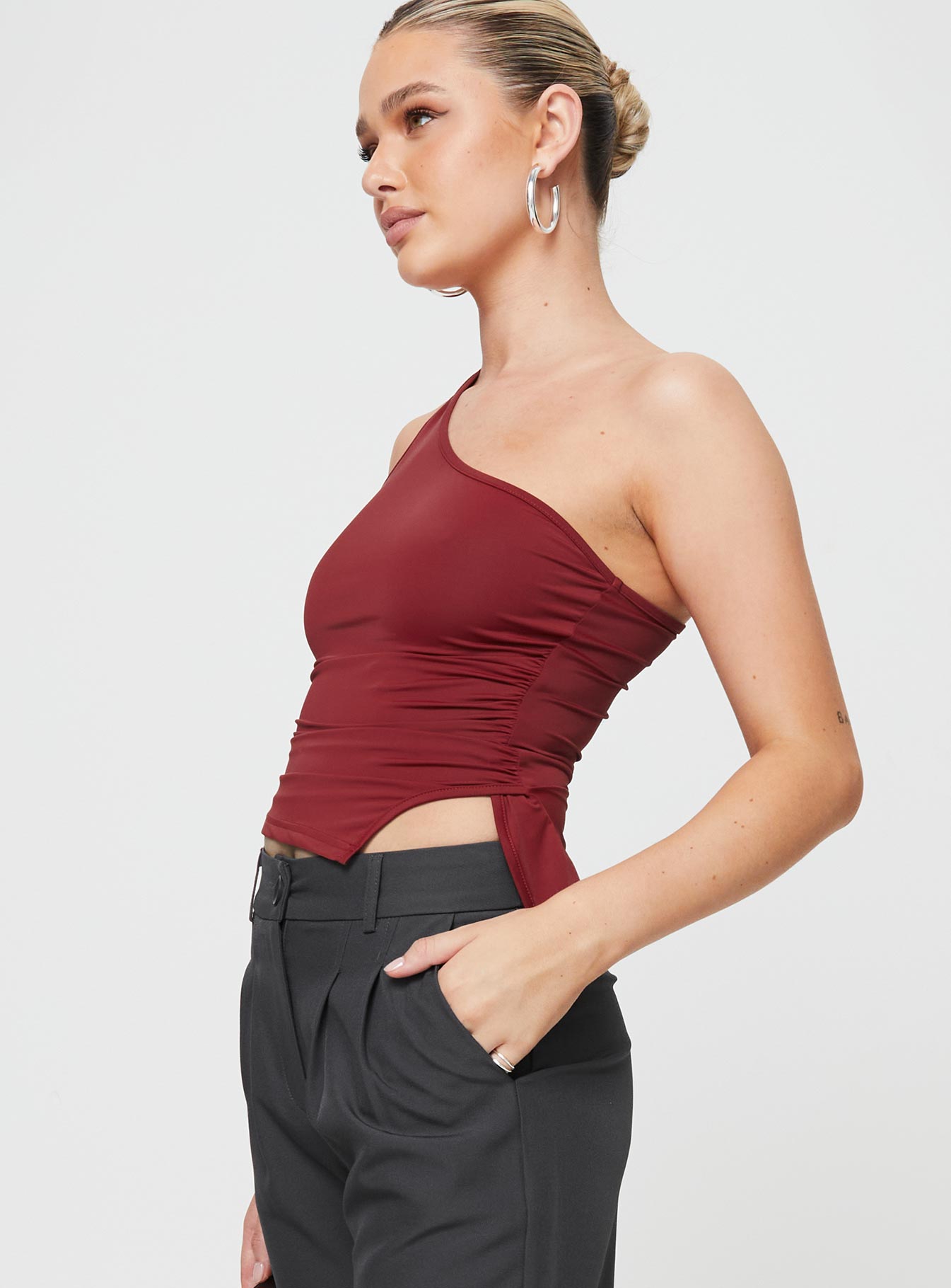 product Princess Polly Sleeveless Asymmetric Neckline  Liotta One Shoulder Top Burgundy