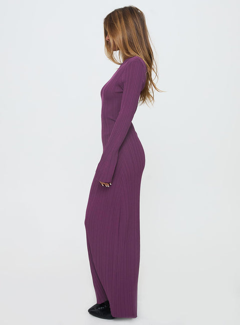 side view of model wearing Princess Polly Tesley Long Sleeve Maxi Dress Burgundy Crew Neck 