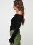 Off-the-shoulder top Soft knit material, elasticated neckline, ruching on sides & sleeves Good stretch, partially lined